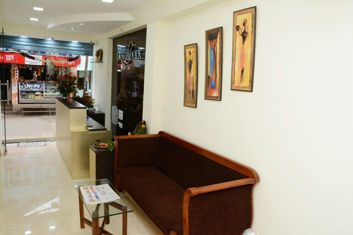 אוטי Hotel Landmark מראה חיצוני תמונה