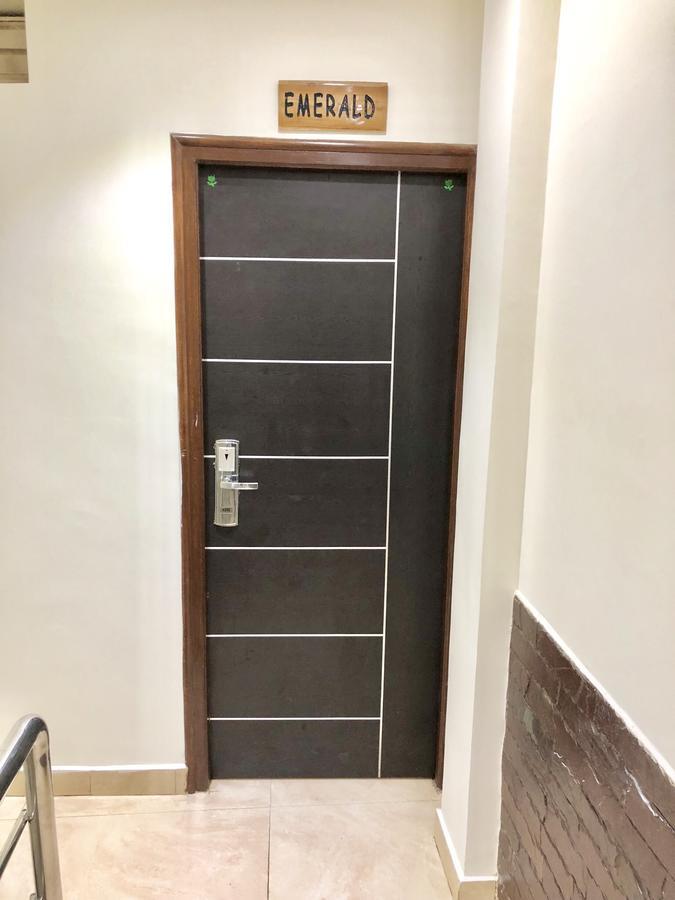 אוטי Hotel Landmark מראה חיצוני תמונה