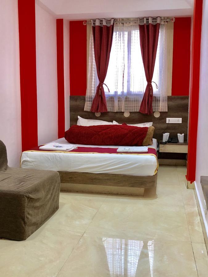 אוטי Hotel Landmark מראה חיצוני תמונה