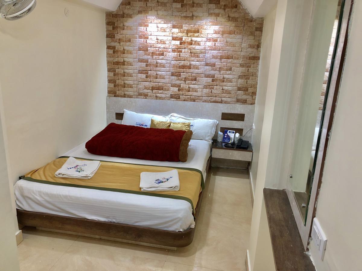 אוטי Hotel Landmark מראה חיצוני תמונה