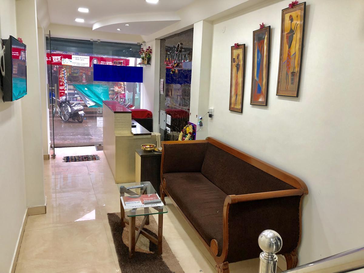 אוטי Hotel Landmark מראה חיצוני תמונה